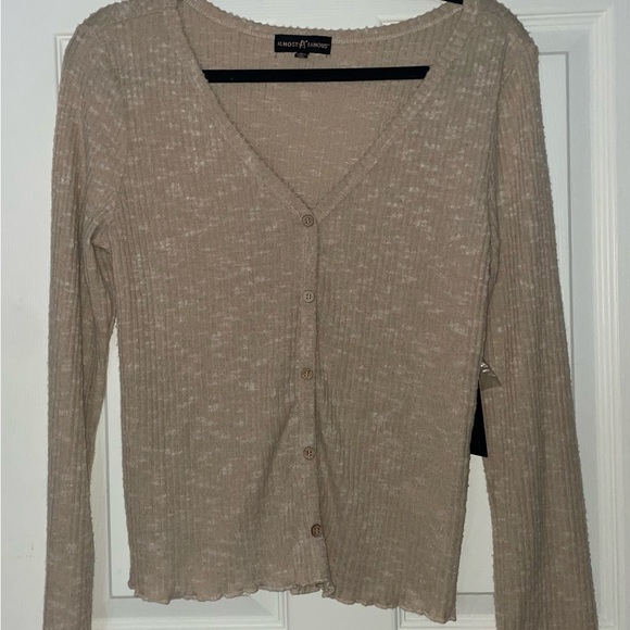 Almost Famous Tan Shirt NWT Size Large - Picture 1 of 4
